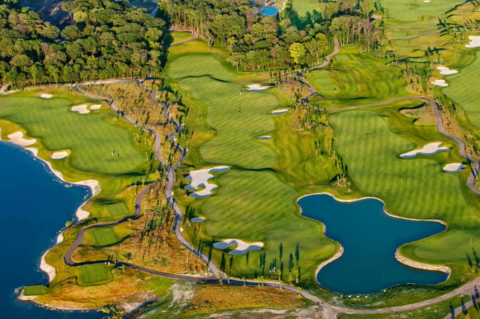 Letecký pohľad na golfové ihrisko